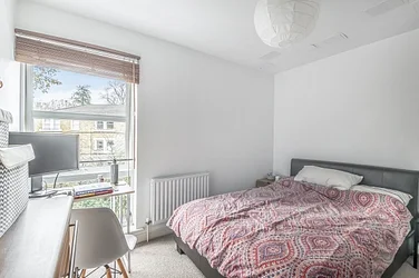 Flat Park Place in Greater London