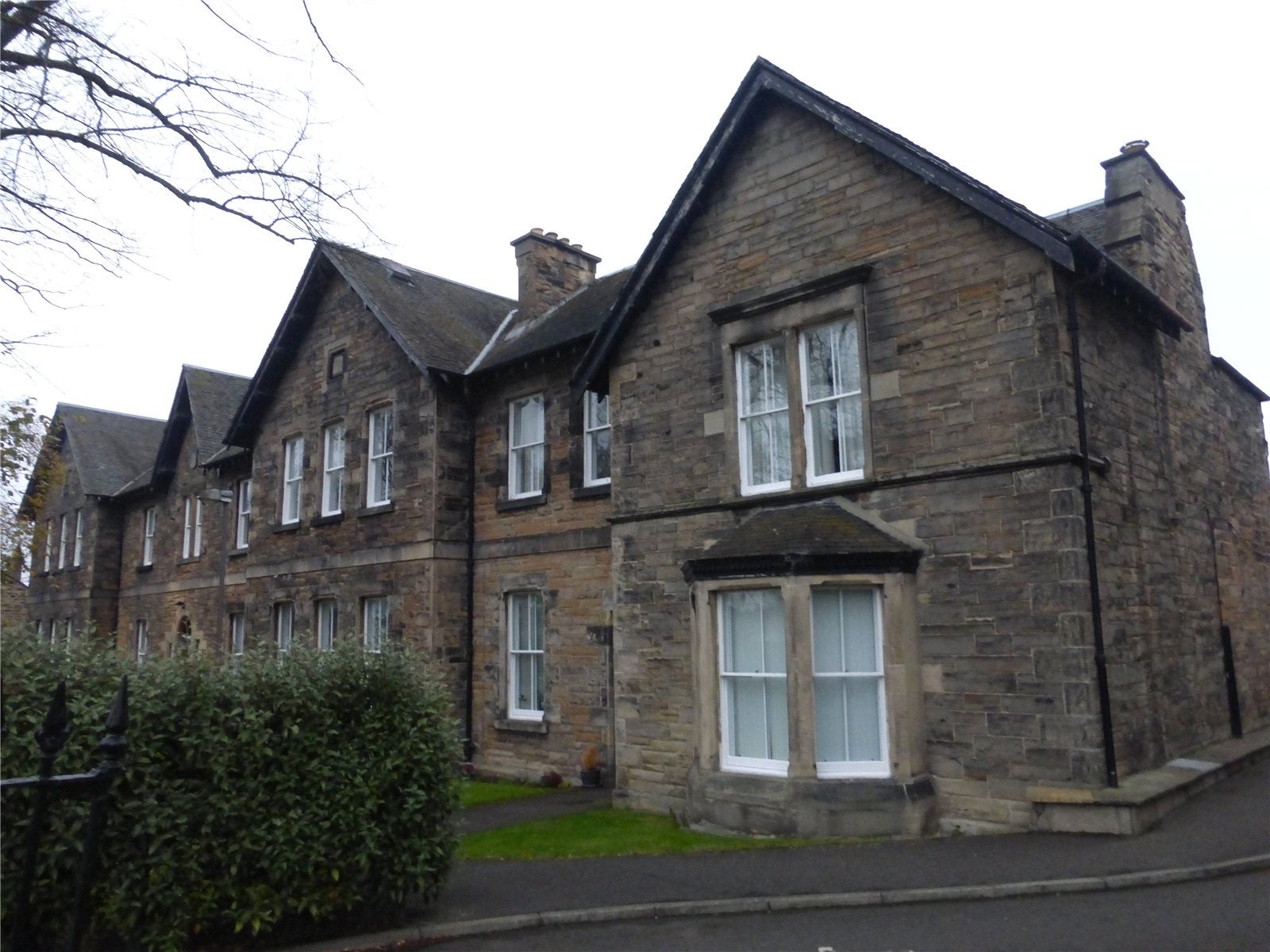 Flat Lochend Road in City of Edinburgh
