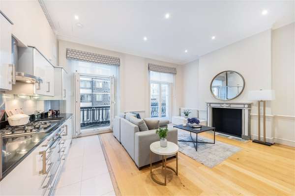 Flat Motcomb Street in City of Westminster