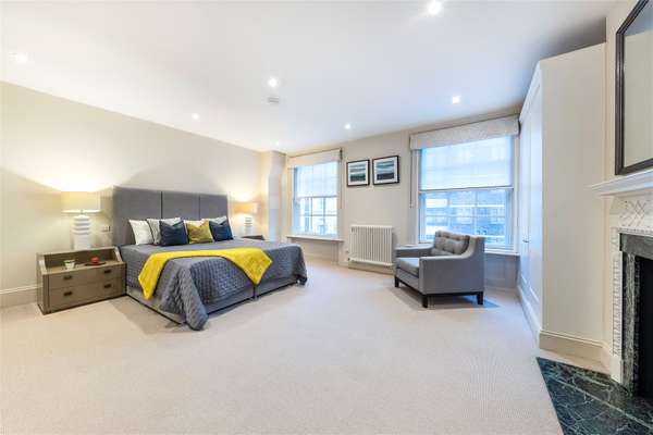 Flat Motcomb Street in City of Westminster