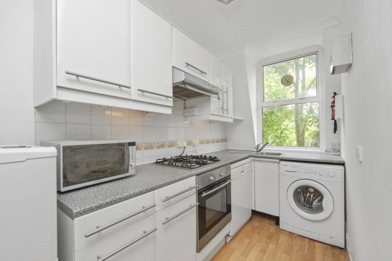 Flat Rutland Grove in Greater London