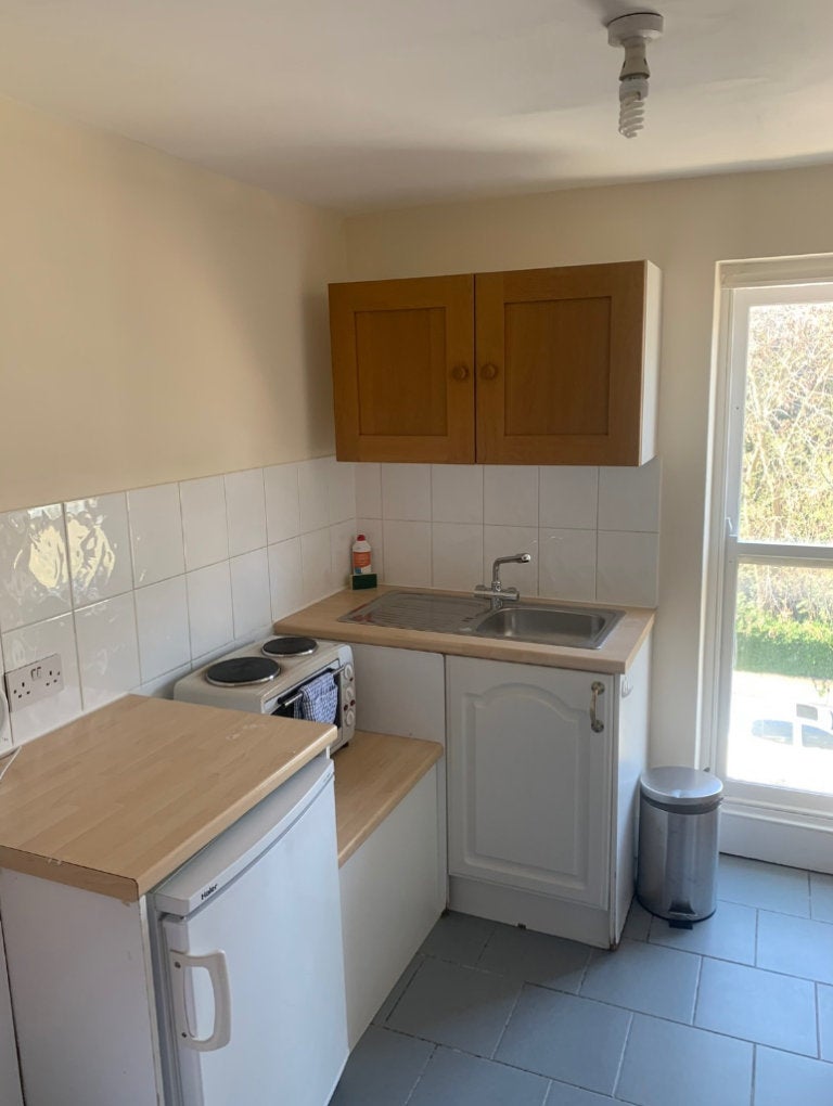 Flat Glenloch Road in Greater London