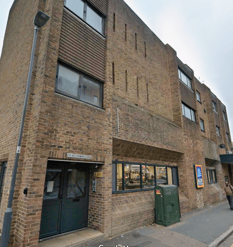Flat Northolt Road in Greater London