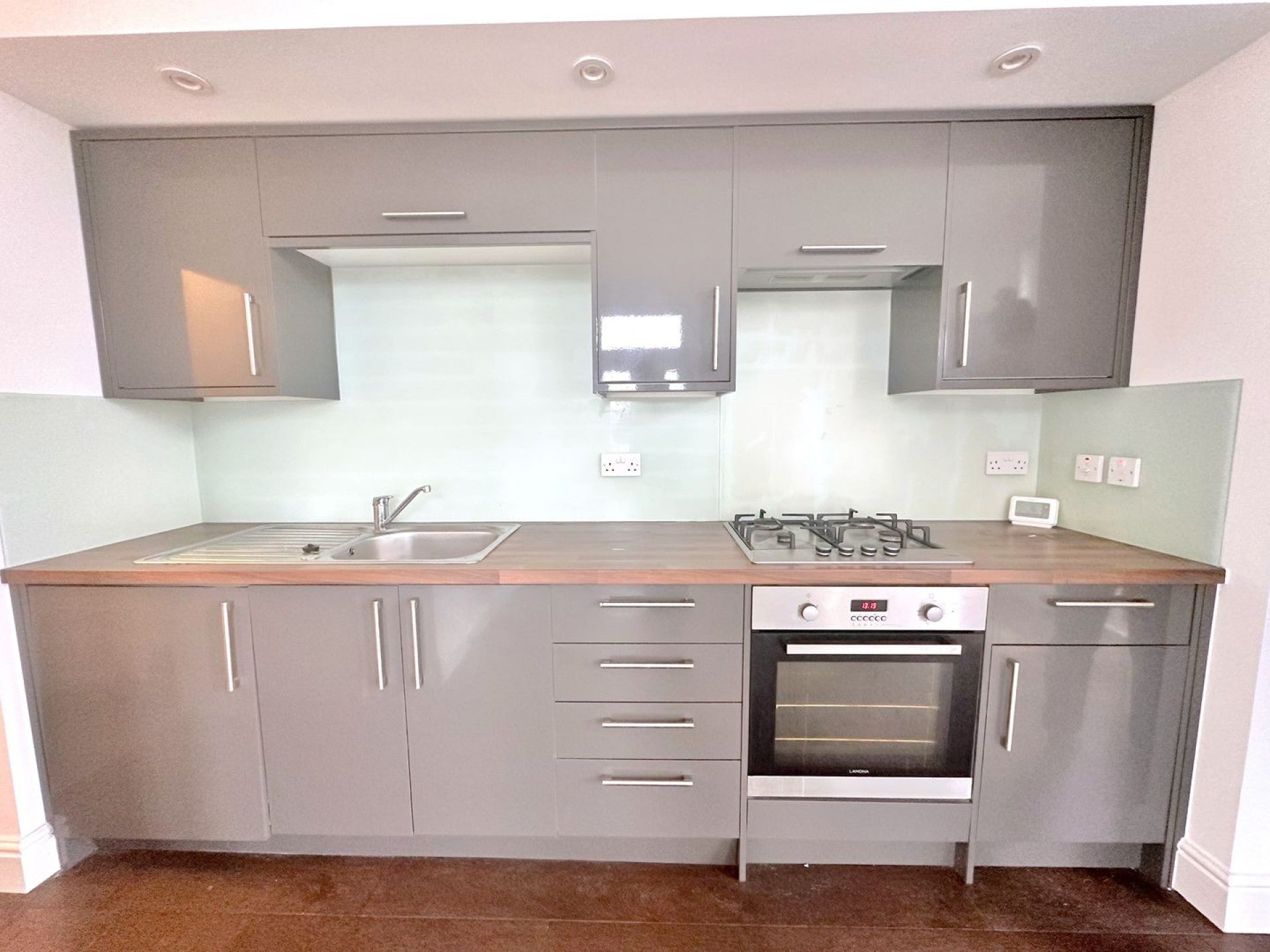 Flat Buckhurst Road in Rother
