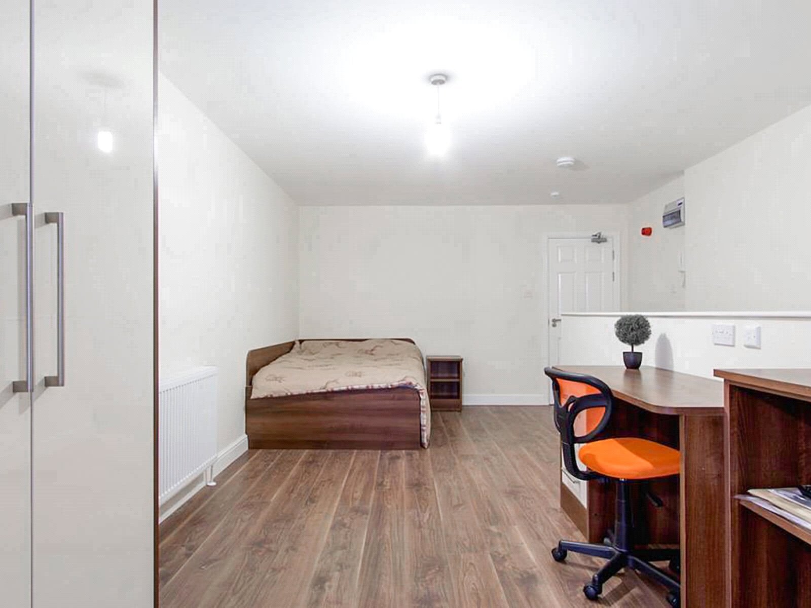 Room Back Blenheim Terrace in Leeds