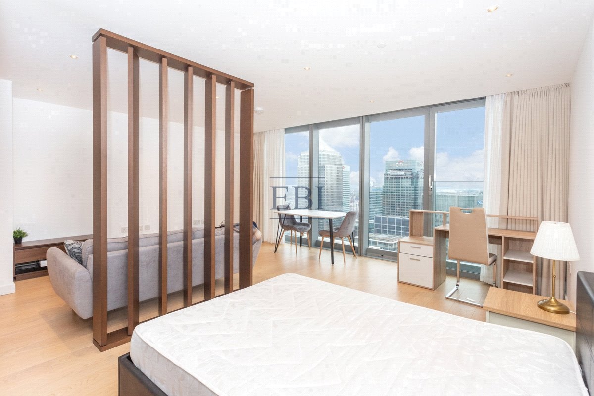 Flat Burdett Road in Greater London