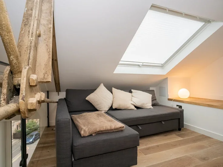Flat Watson Crescent in City of Edinburgh