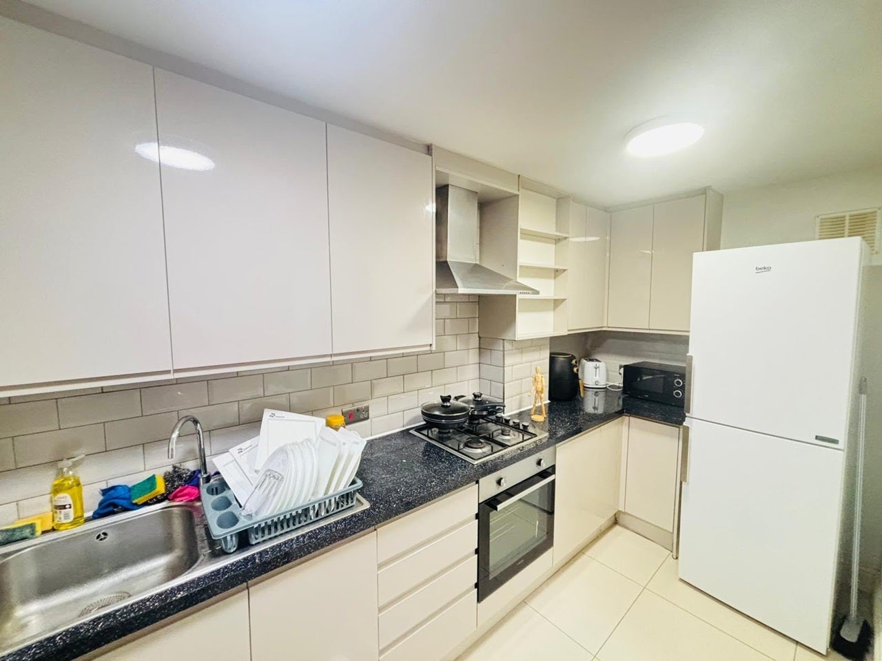House Sarum Terrace in Greater London