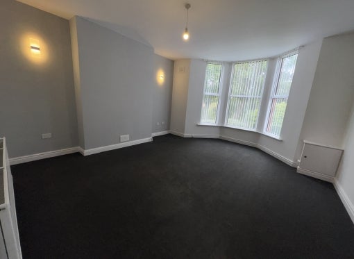 Flat Whetstone Lane in Birkenhead