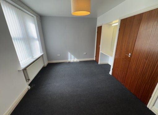 Flat Whetstone Lane in Birkenhead
