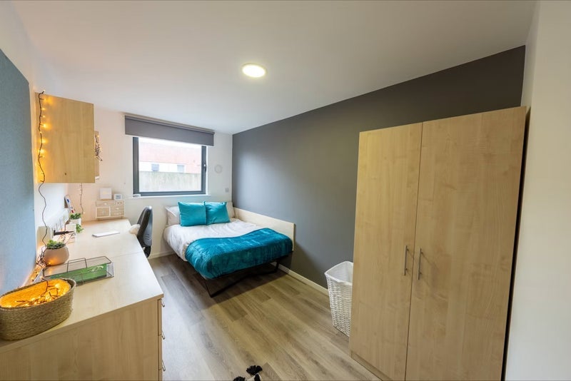 Room Mansfield Road in Nottingham