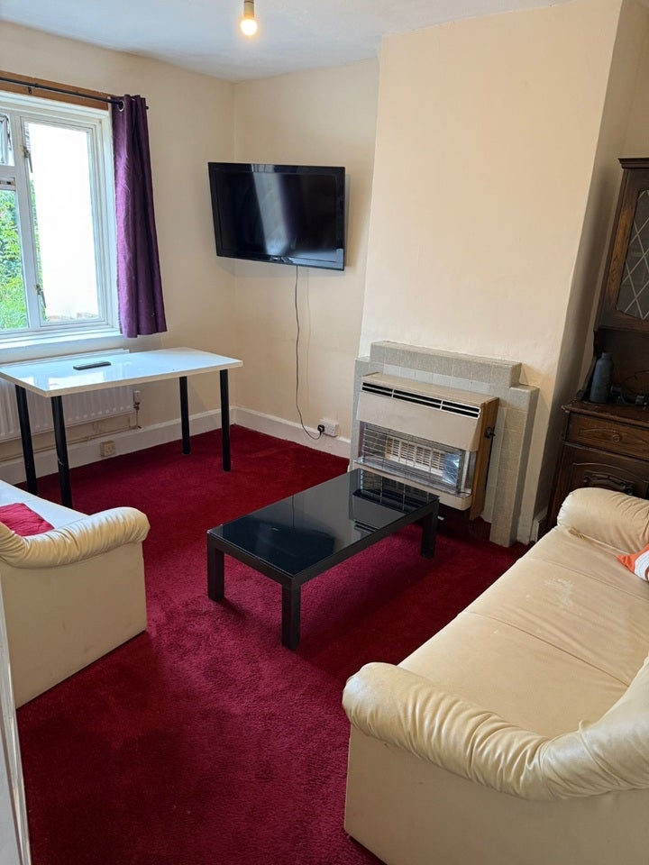 Room Steers Mead in Greater London