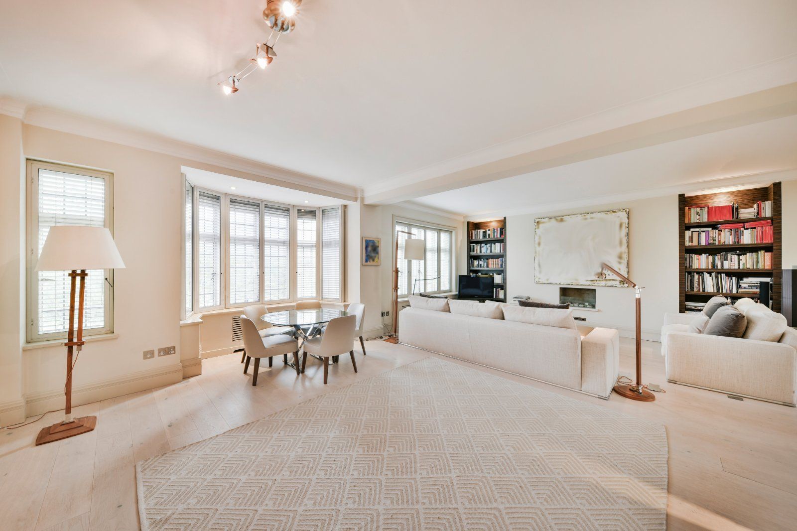 Flat Sloane Street in Greater London