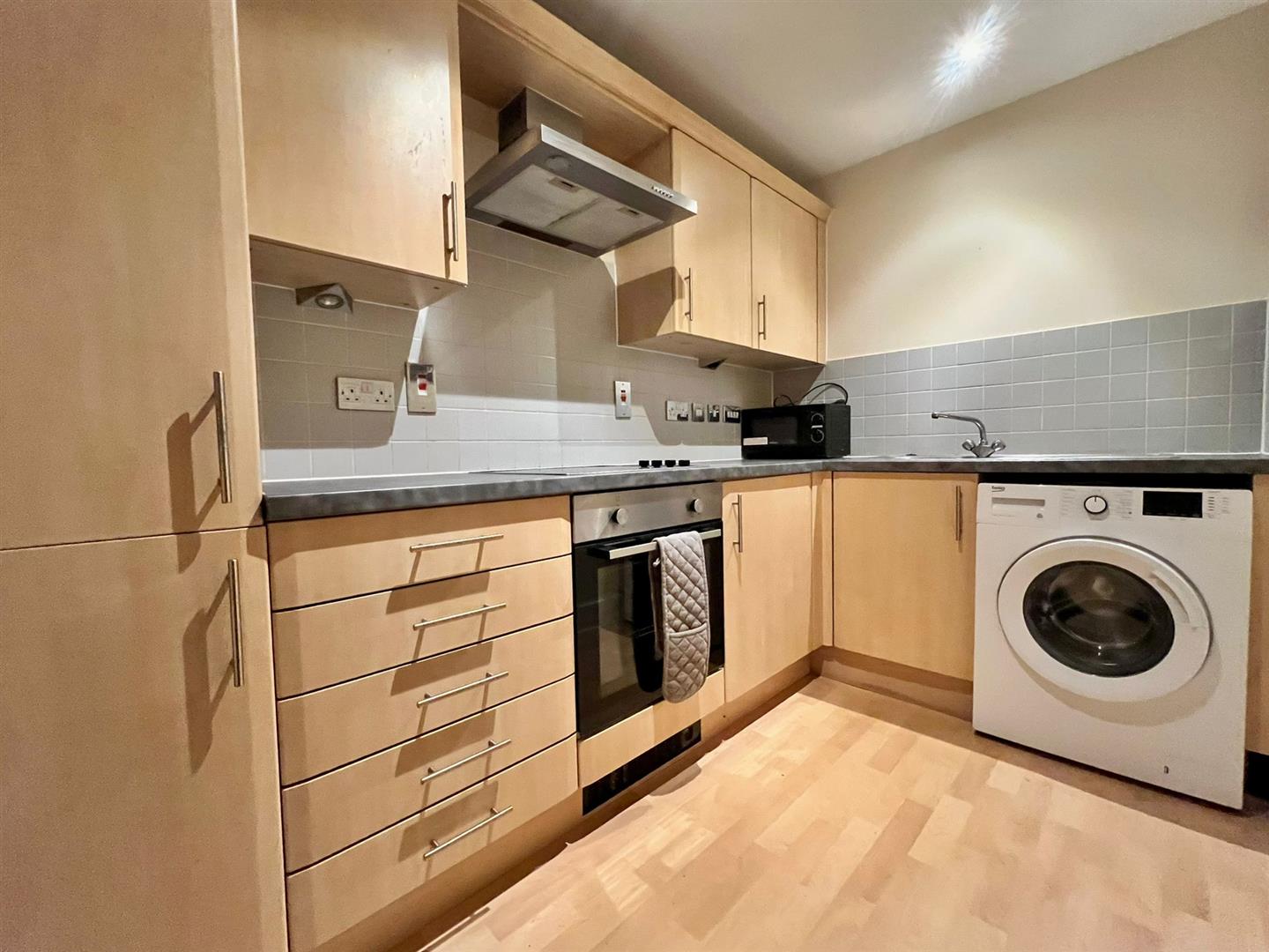 Flat Redford Way in Greater London
