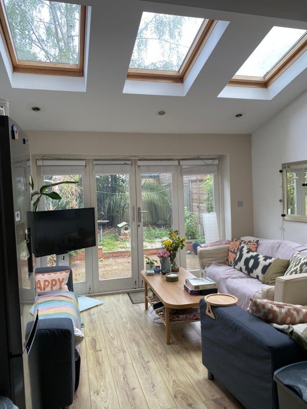 Room Duckett Road in Greater London