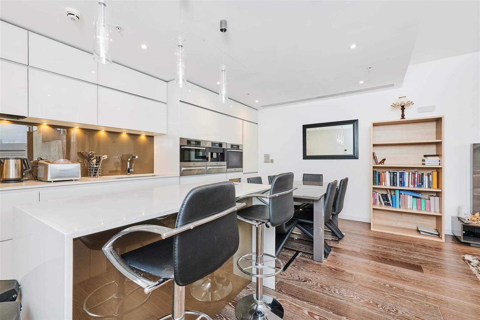 Flat Aldwych in City of Westminster