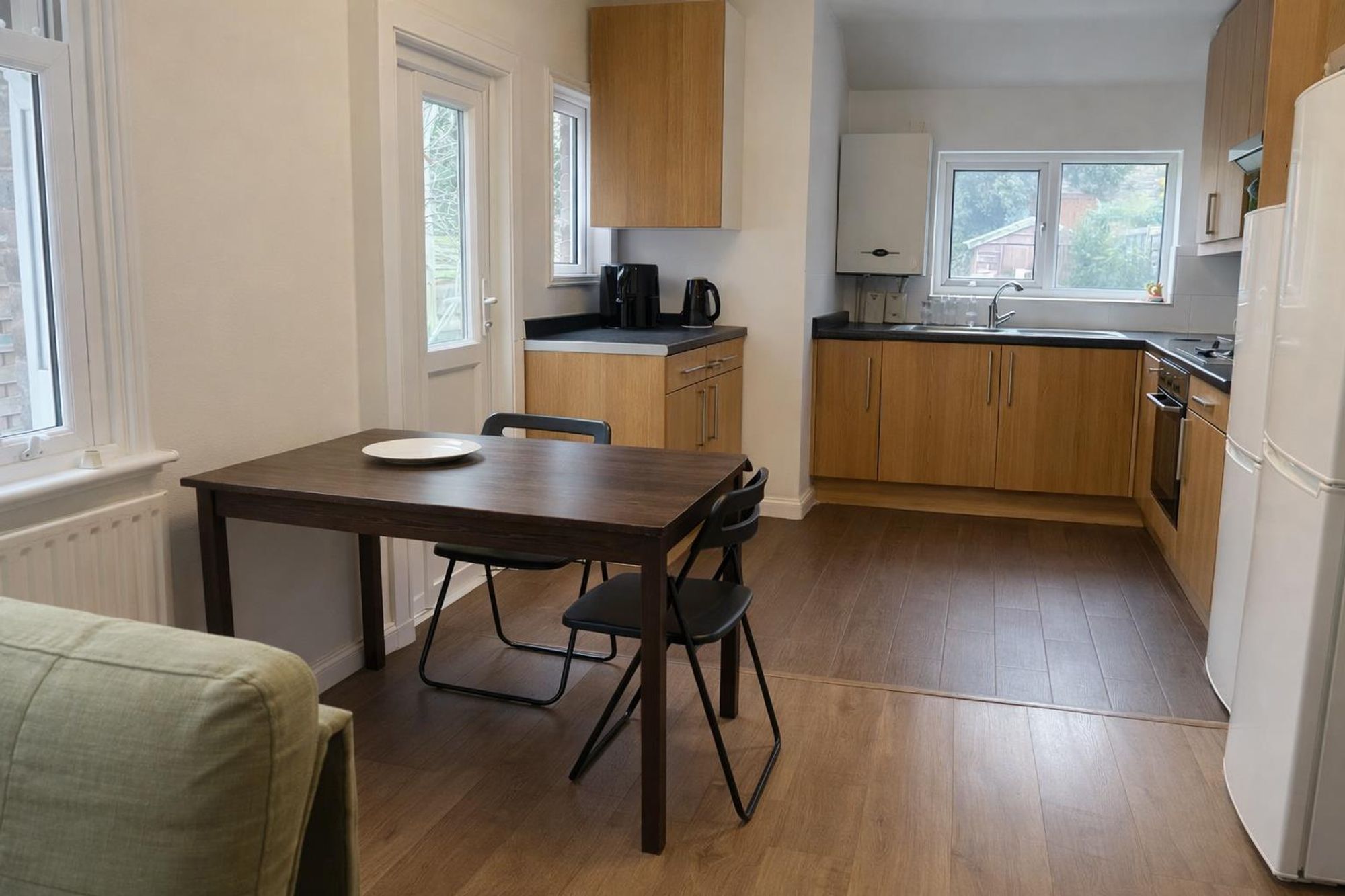 Room Shell Road in Greater London