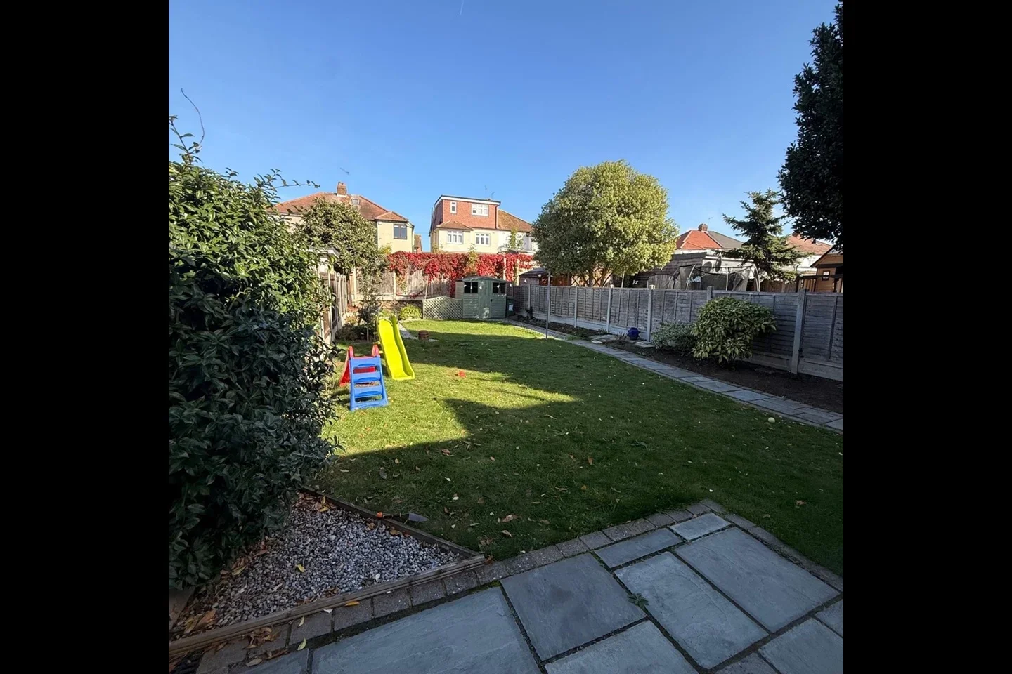 House Ashmour Gardens in Greater London