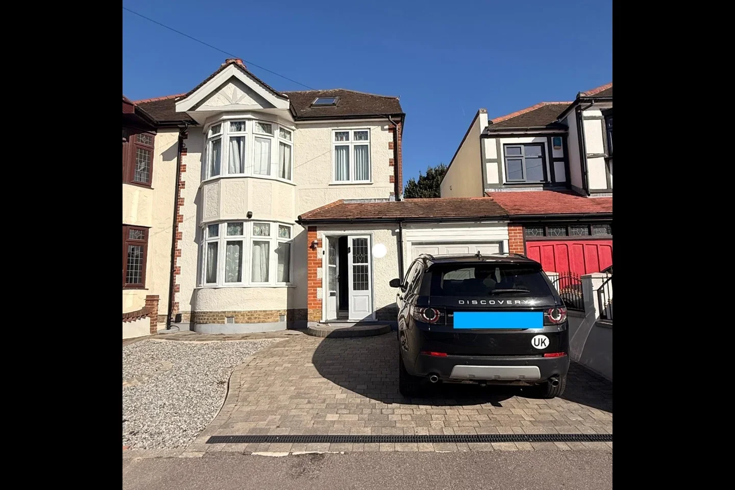House Ashmour Gardens in Greater London