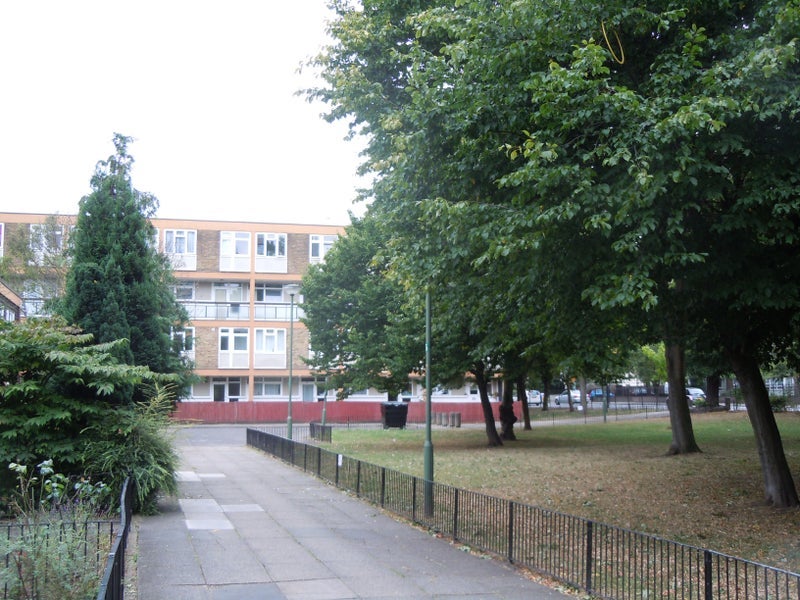 Room Rowstock Gardens in Greater London