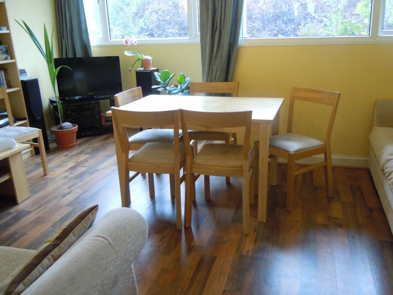 Room Rowstock Gardens in Greater London