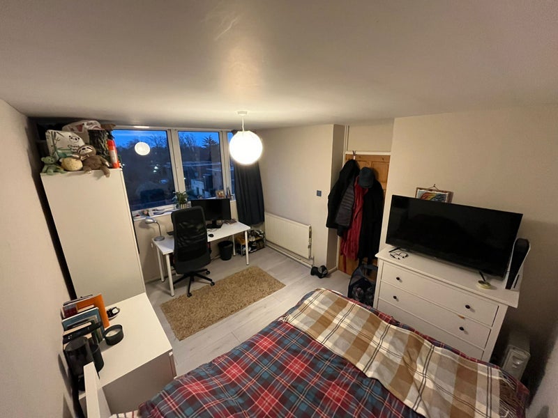 Room Rowstock Gardens in Greater London