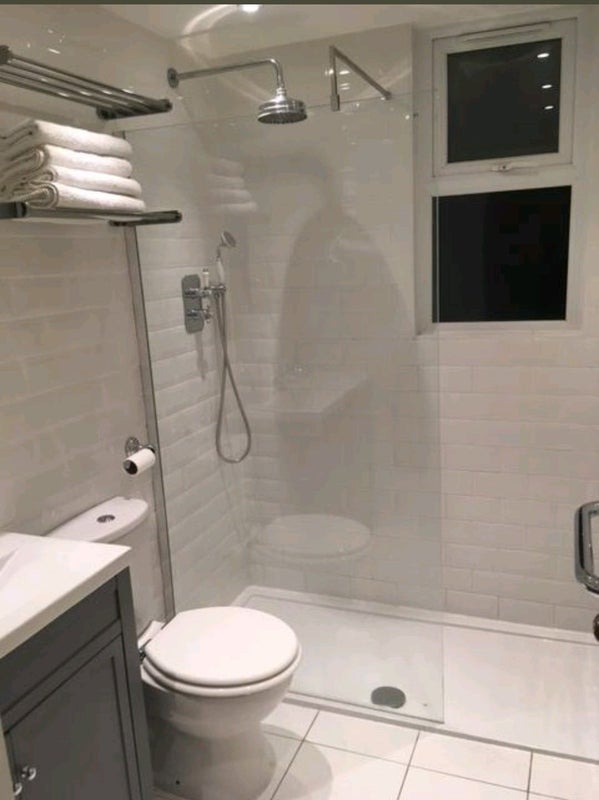 Flat Alconbury Road in Greater London