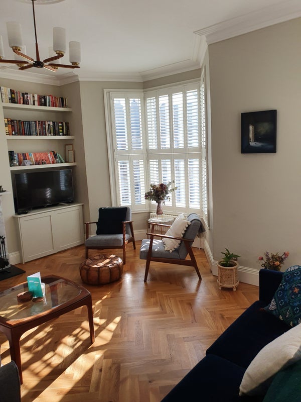 Flat Alconbury Road in Greater London