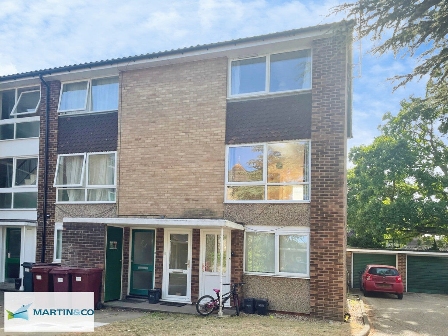Flat Morton Court in Reading