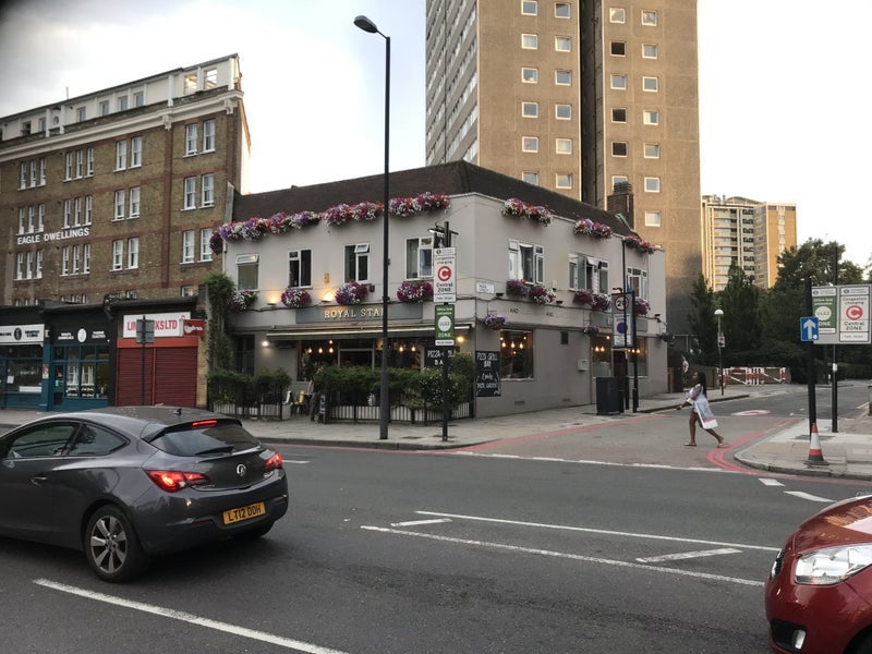 Room City Road in Greater London