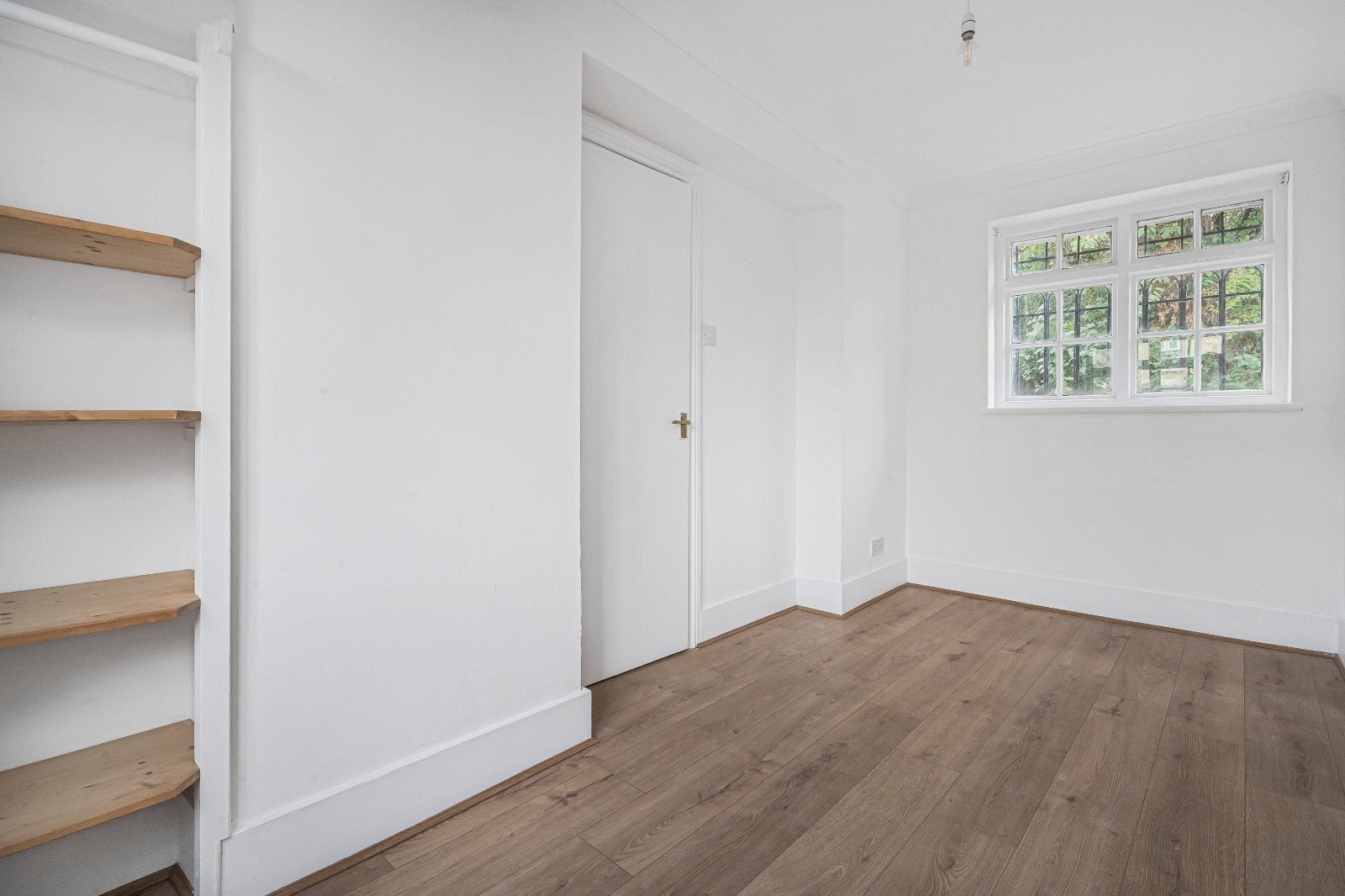 Flat Holmdale Terrace in Greater London