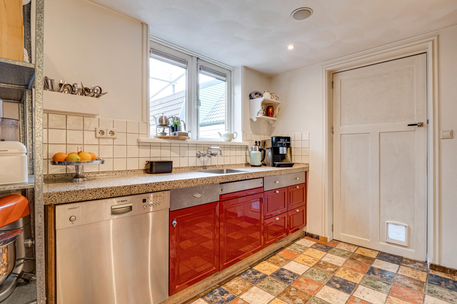 Twee-onder-één-kap te koop: Dorpsstraat 266, Zuid-Scharwoude