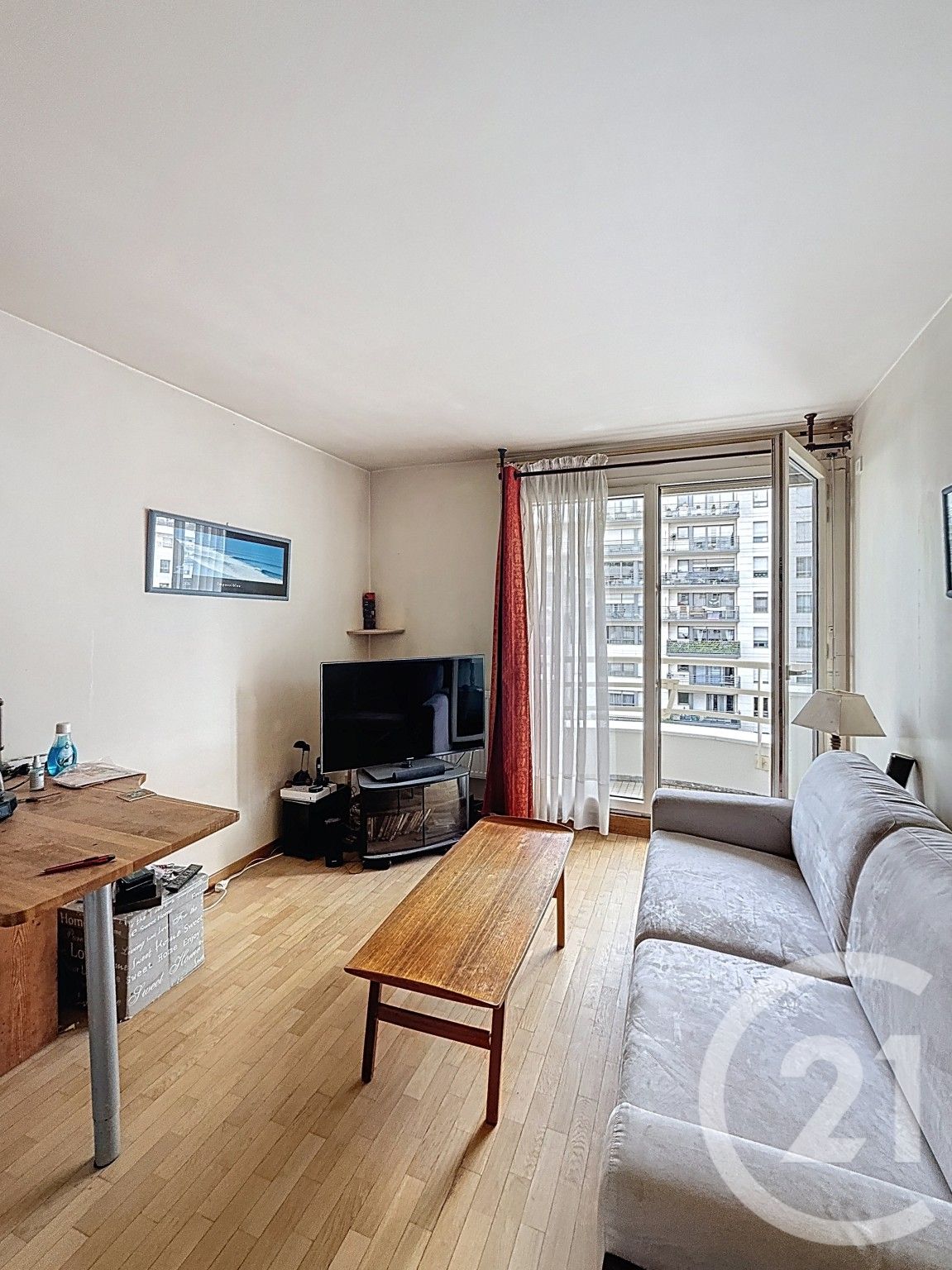 Flat Rue Marcel Cerdan in Levallois-Perret