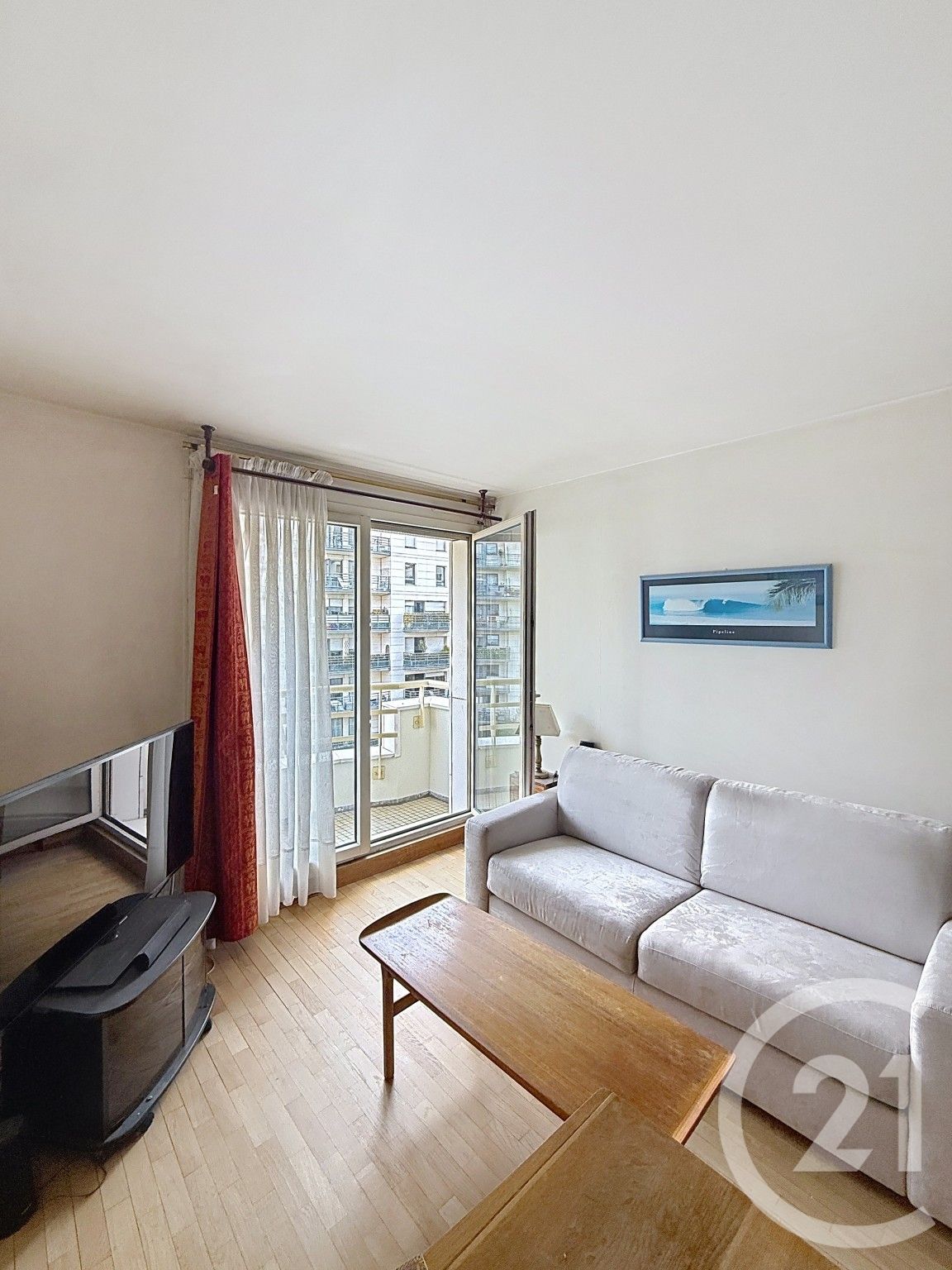 Flat Rue Marcel Cerdan in Levallois-Perret