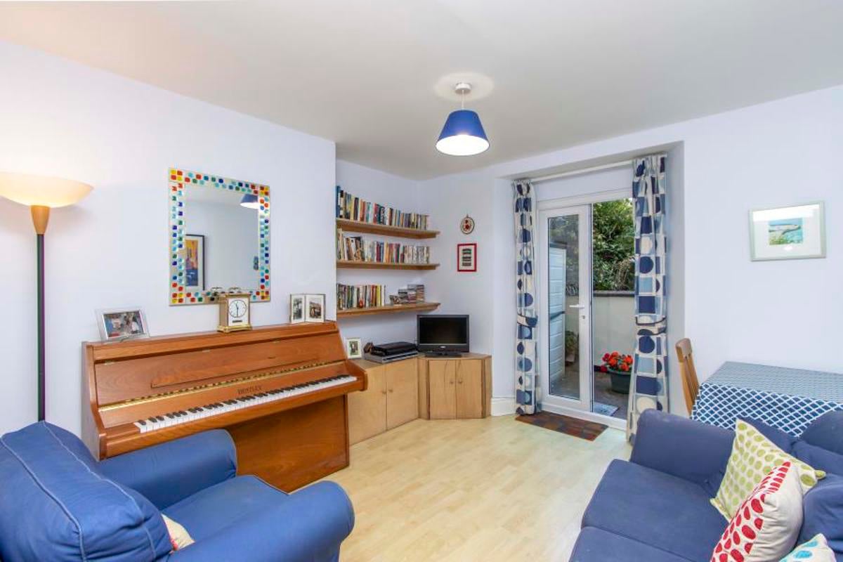 Flat Chandos Road in Bristol