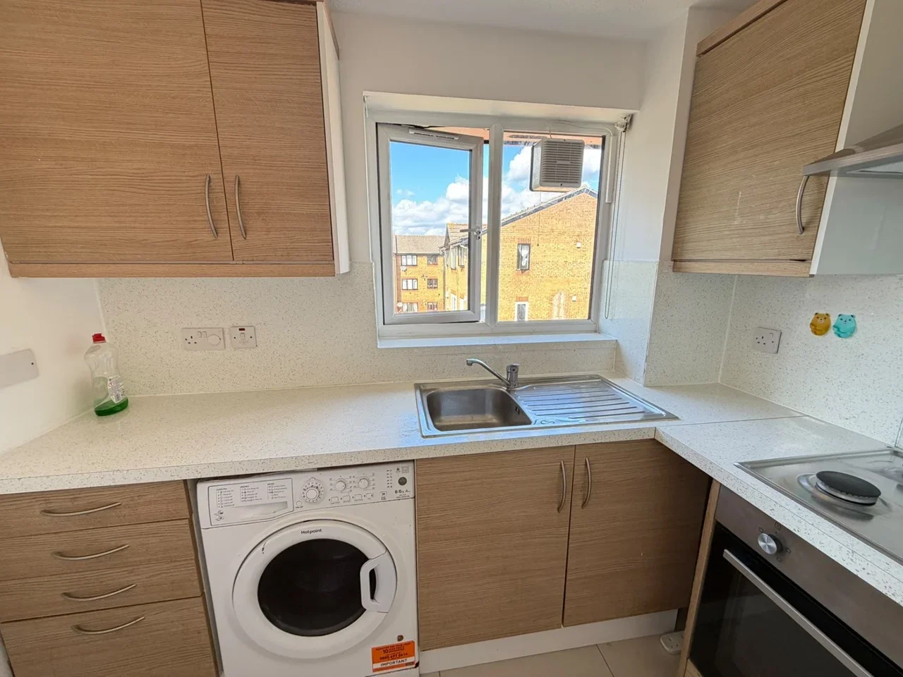 Flat Streamside Close in Greater London