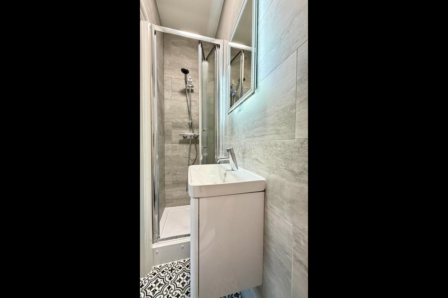 Room Braybrook Street in Greater London