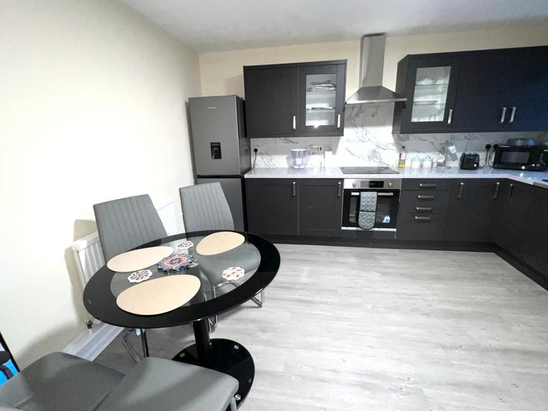 Room Freya Grove in Salford