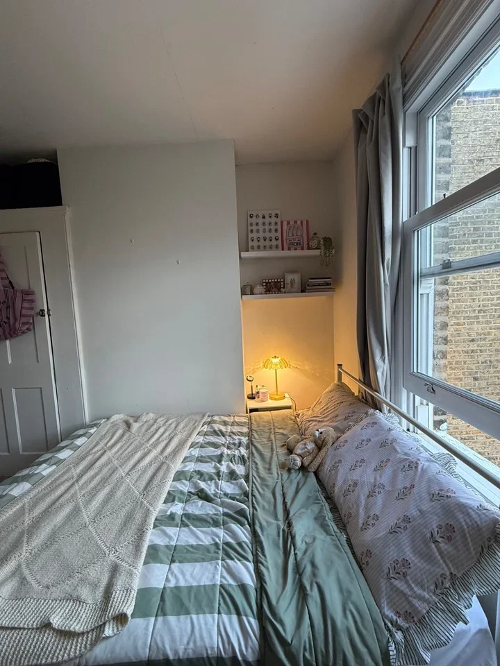 Room Dorien Road in Greater London