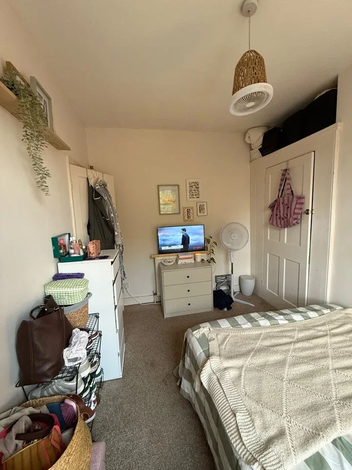 Room Dorien Road in Greater London