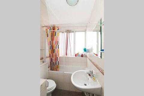 Room Westmoreland Place in City of Westminster
