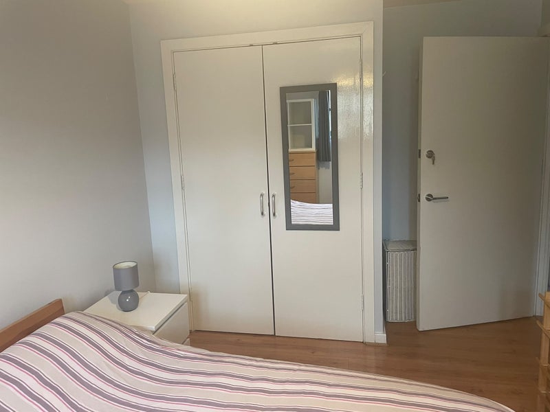 Room Hove Avenue in Greater London