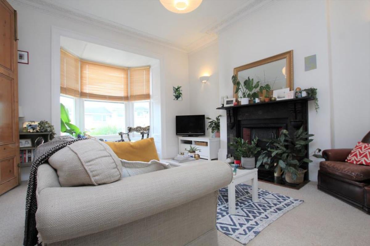 Flat Clare Road in Bristol