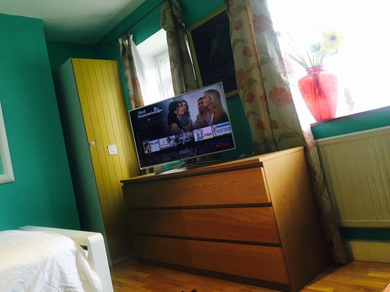 Room Station Place in Greater London