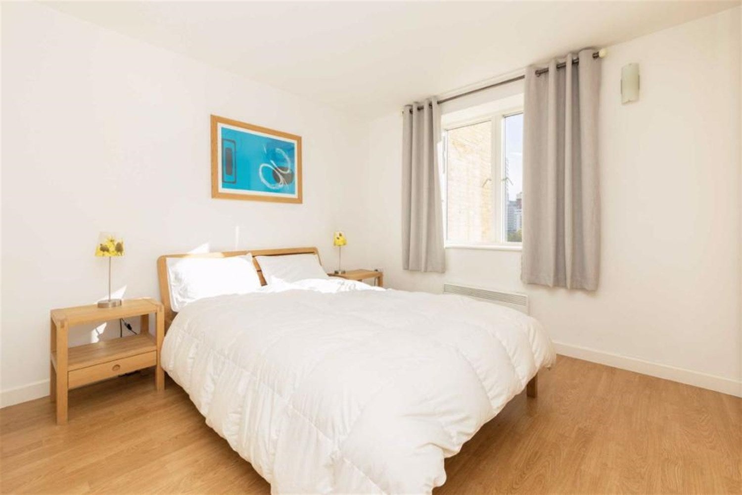 Flat Hutching's Street in Greater London