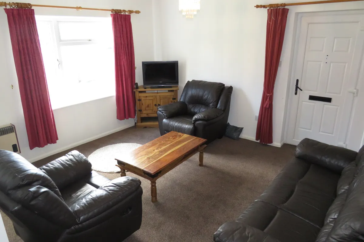 House Dunston Close in Calne
