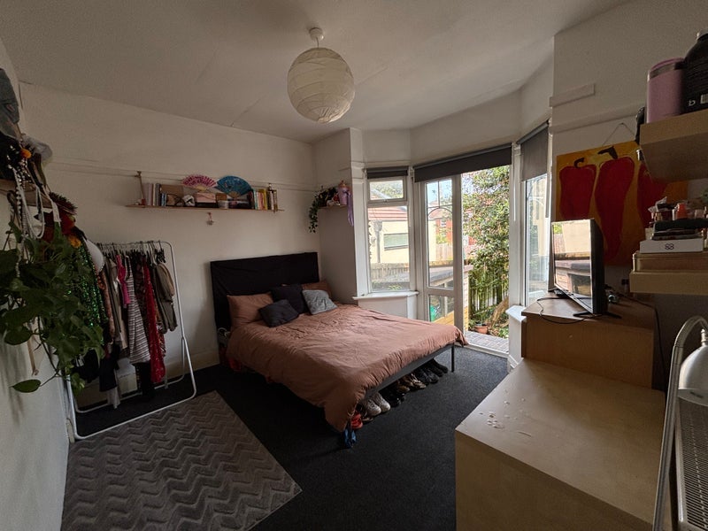 Room Northumberland Road in Bristol