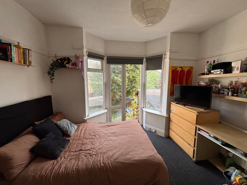 Room Northumberland Road in Bristol