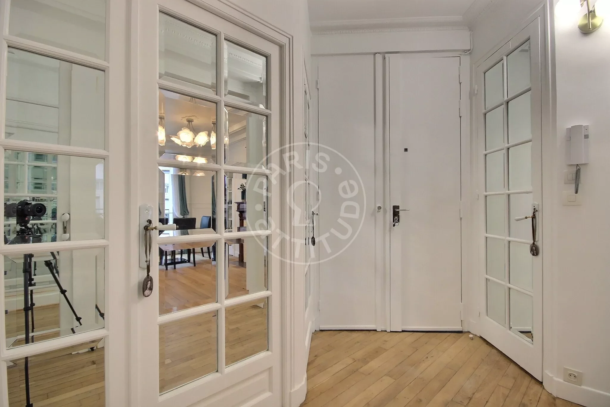 Flat Rue Nélaton in Paris