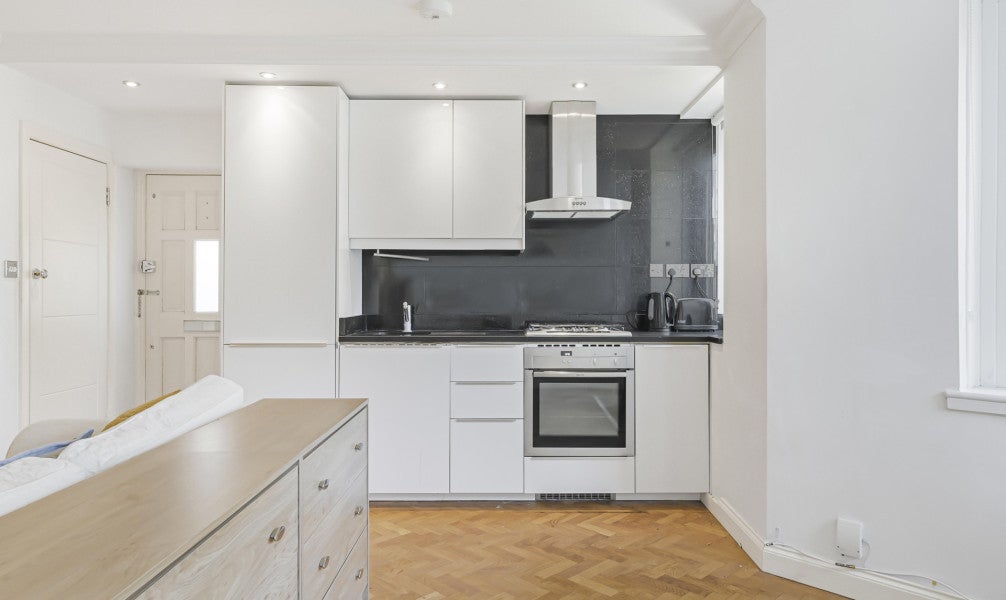 Flat Anglesea Road in London